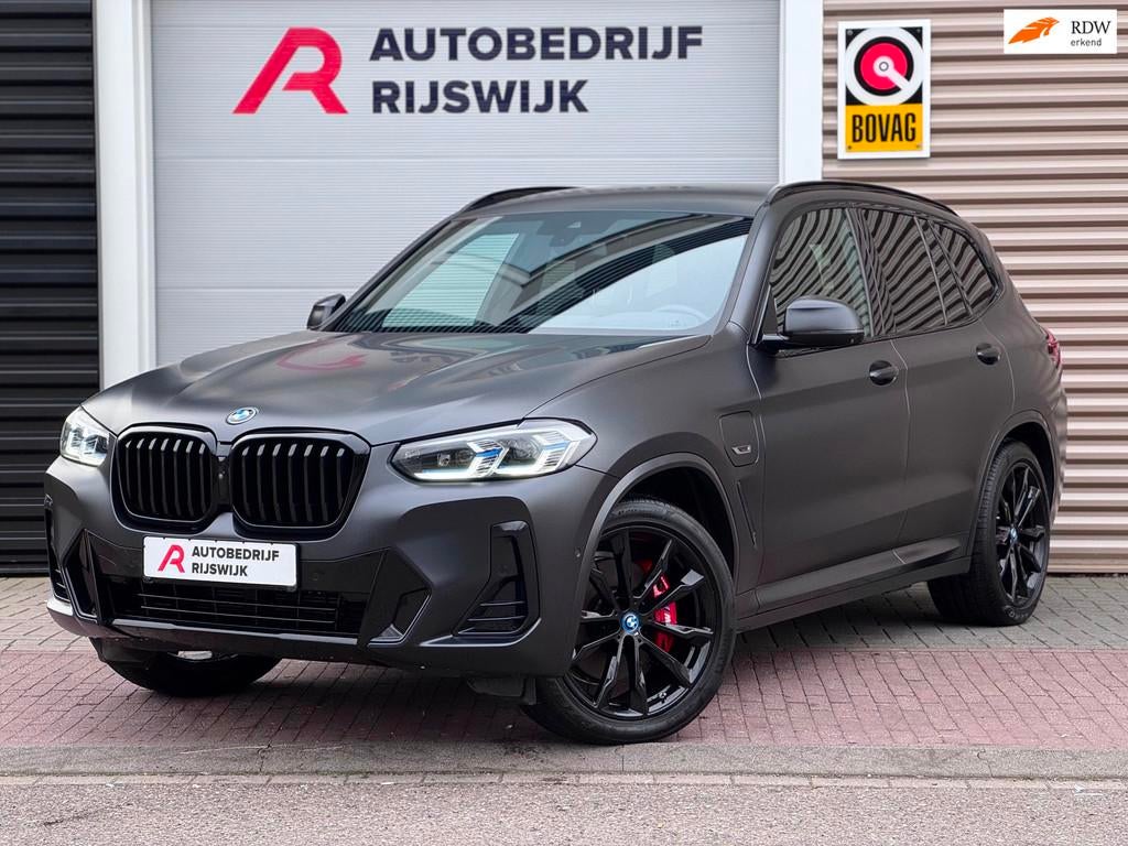 BMW X3 XDrive30e High Executive Laser/360/HuD/Carbon, Auto's, BMW, Automaat, Gebruikt, Zwart, Bedrijf
