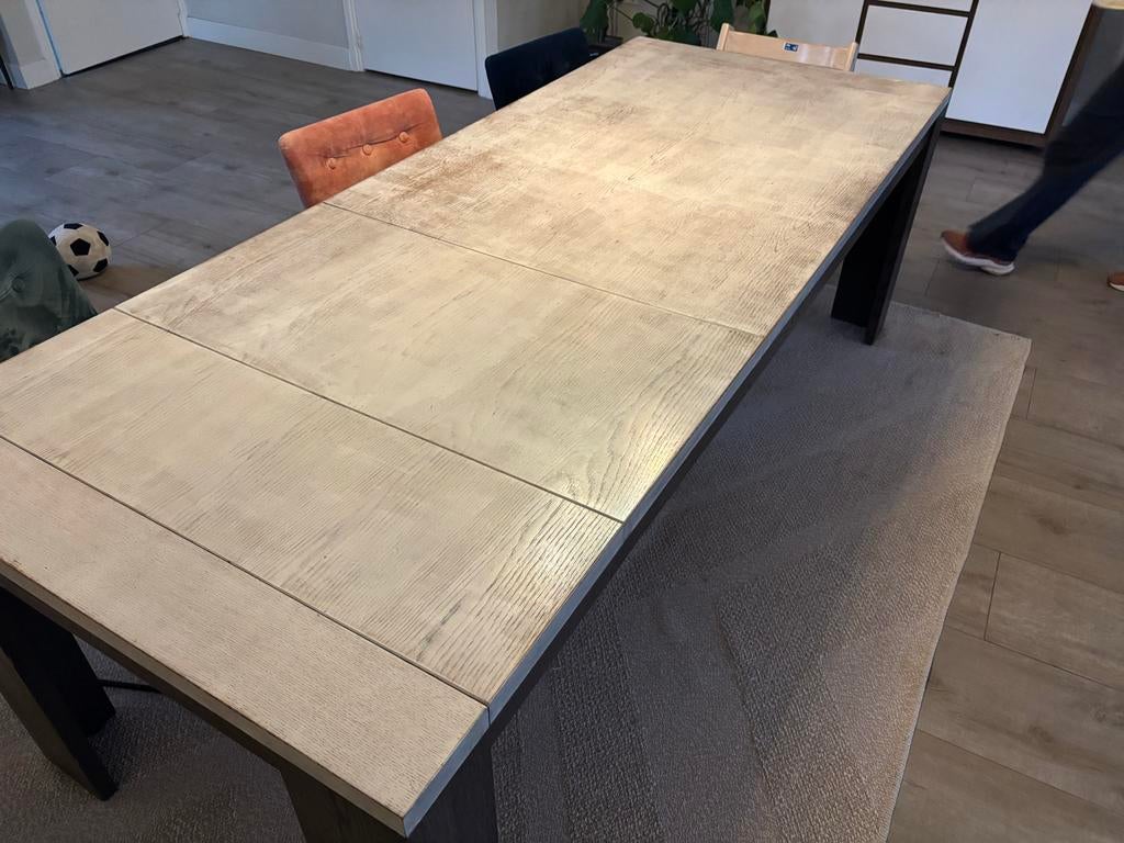 Uitschuifbare houten eettafel - wit blad (1.60-2.40m), Huis en Inrichting, Tafels | Eettafels, Ophalen, Gebruikt, 200 cm of meer