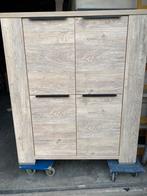 Mooie lichthoute kast, Ophalen, Zo goed als nieuw