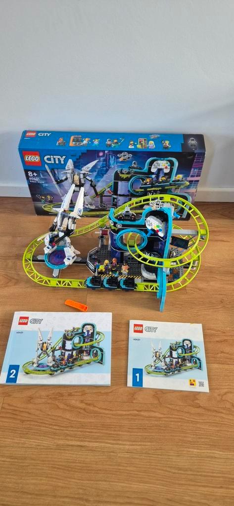 LEGO CITY 60421 Achtbaan met Robot - COMPLEET, Kinderen en Baby's, Speelgoed | Duplo en Lego, Zo goed als nieuw, Lego, Complete set