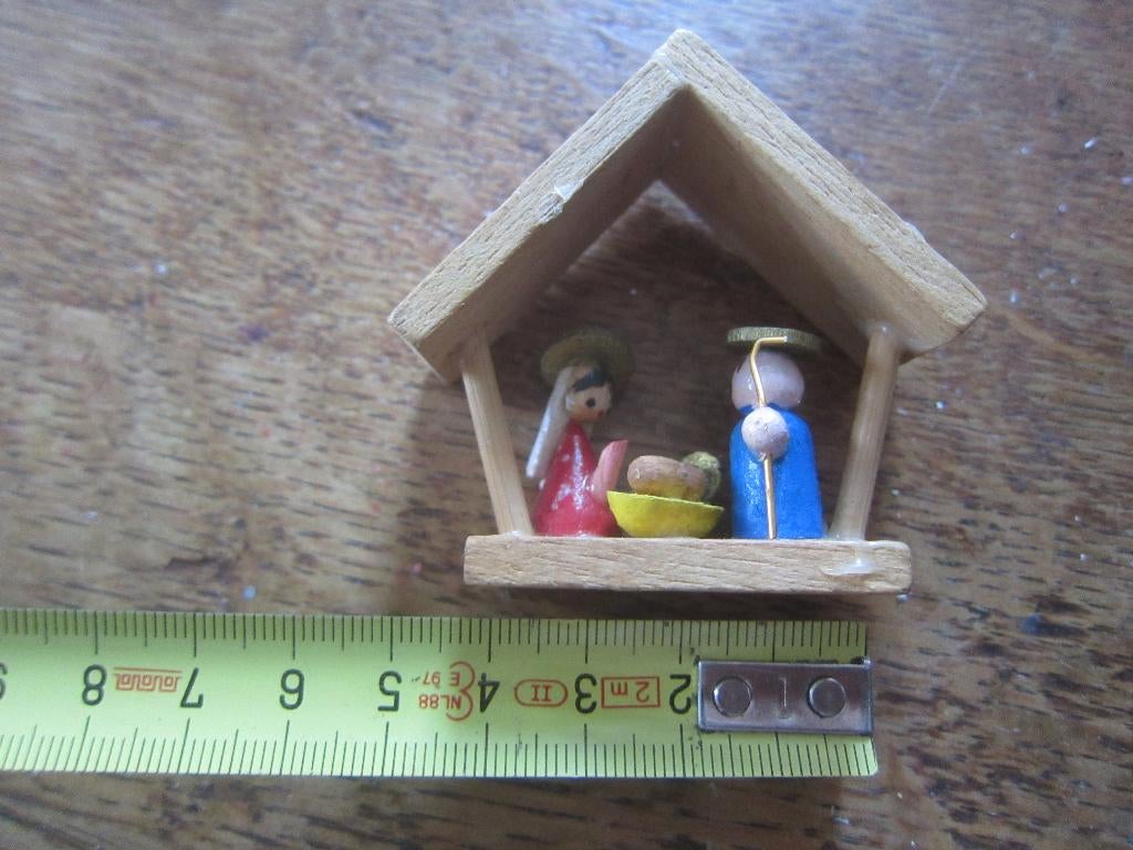 super kleine  kerststal miniatuur 4 cm., Ophalen of Verzenden, Zo goed als nieuw