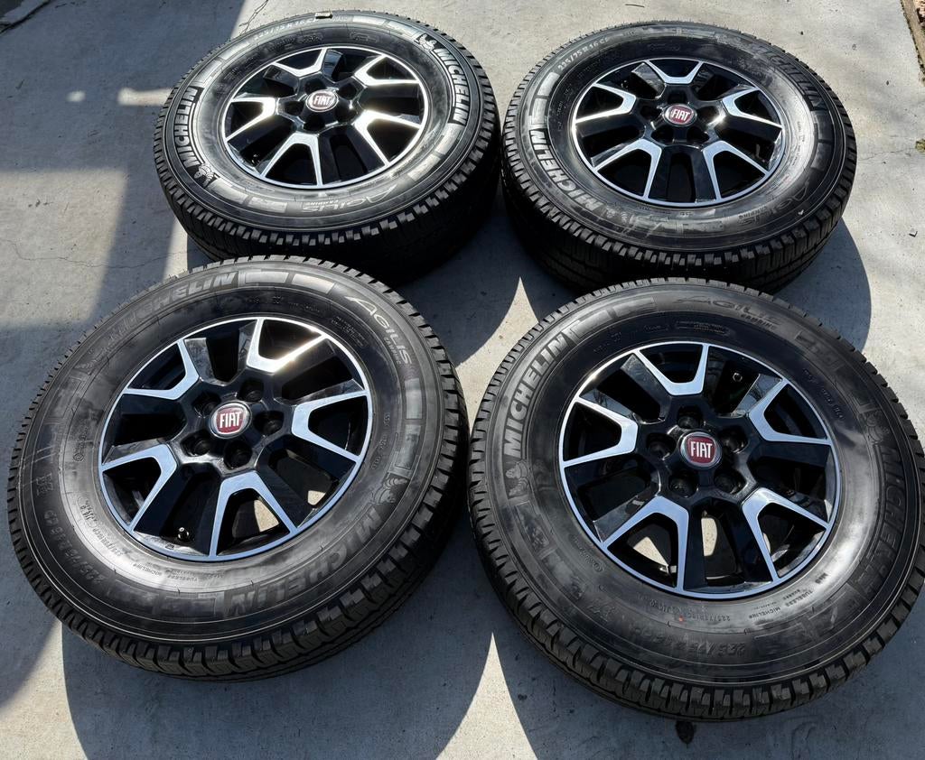 Originele Fiat Ducato velgen banden 225 75 16 Michelin 5x118