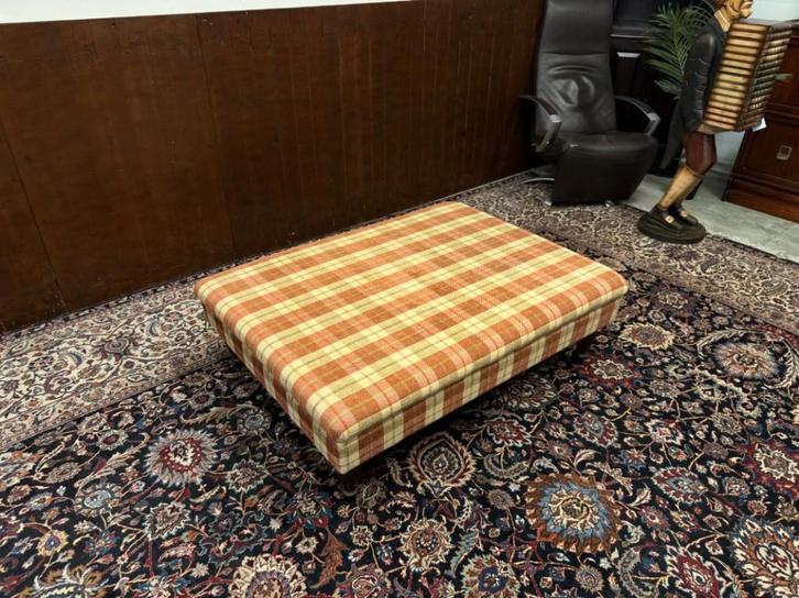 Grote Engelse Gestoffeerde Hocker Salontafel, Antiek en Kunst, Antiek | Kantoor en Zakelijk, Ophalen