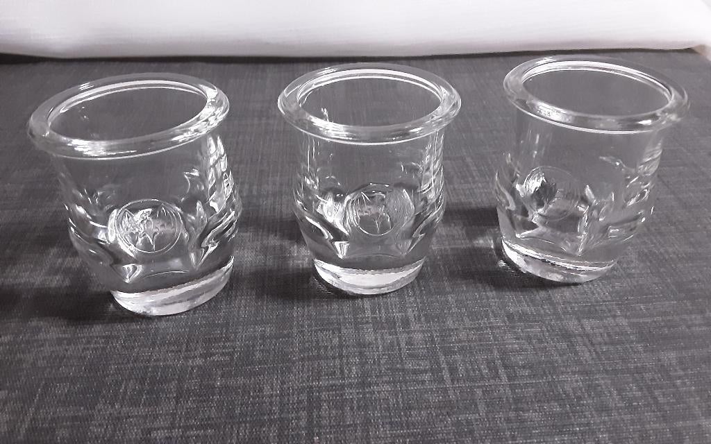 BACARDI mini glaasjes 3 stuks (#24), Verzamelen, Glas en Borrelglaasjes, Ophalen of Verzenden, Zo goed als nieuw, Borrel- of Shotglas