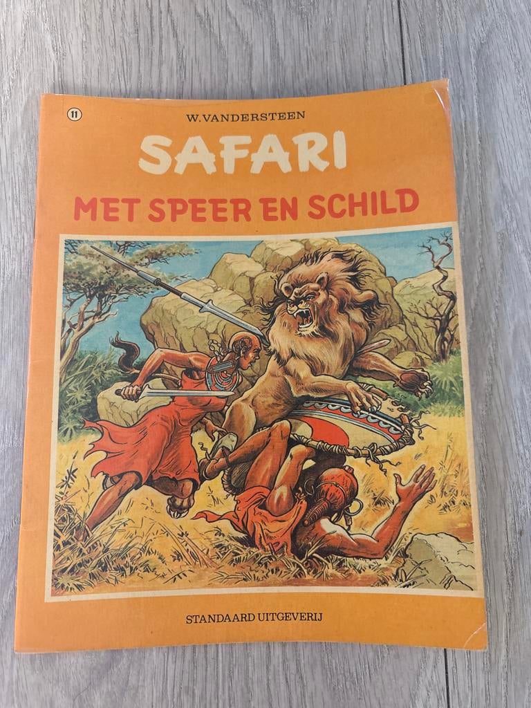 Safari 11 - Met speer en schild - Willy Vandersteen 1971, Eén stripboek, Ophalen of Verzenden, Gelezen