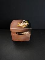 Itatiaans albaster sierdoosje pillendoosje, Antiek en Kunst, Ophalen of Verzenden