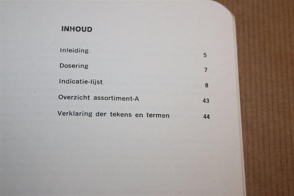 VSM Homoeopathie Gids [1976] — Indicaties & Geneesmiddelen, Ophalen of Verzenden, Gelezen