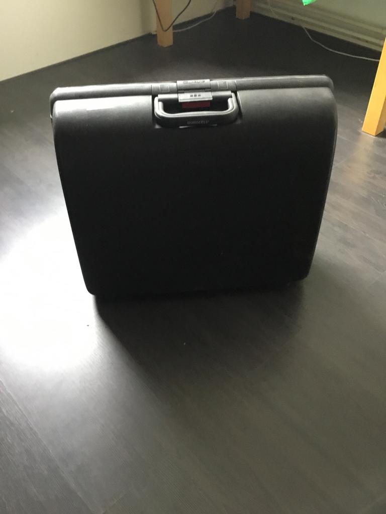 Carlton hardcase koffer met cijferslot, Sieraden, Tassen en Uiterlijk, Koffers, Ophalen, Gebruikt, Hard kunststof, 70 cm of meer