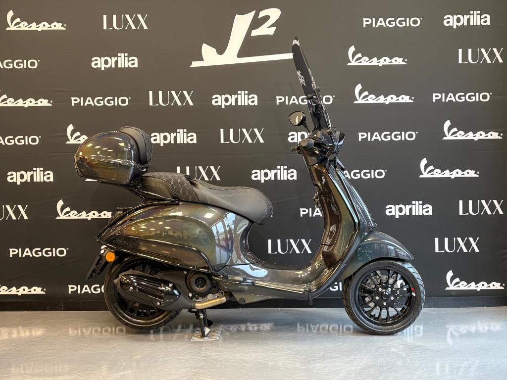 Vespa Sprint | Psychedellic | Brom/Snor | 2026 | 0 km | Nieu, Overige modellen, ., Maximaal 45 km/u, Nieuw