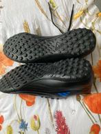 Adidas voetbalschoenen zwart met blauw, Maat XS of kleiner, Ophalen of Verzenden, Gebruikt, Schoenen