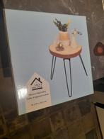 Decoratief inklapbaar boomschijf tafeltje met metalen poten, Ophalen, Nieuw, Kunststof