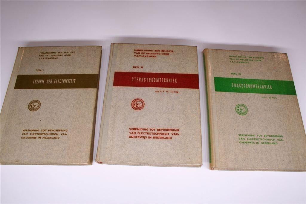V.E.V. Elektrotechniek [3-delige set] — Theorie, Stroom, Boeken, Ophalen of Verzenden, Gelezen, Bouwkunde