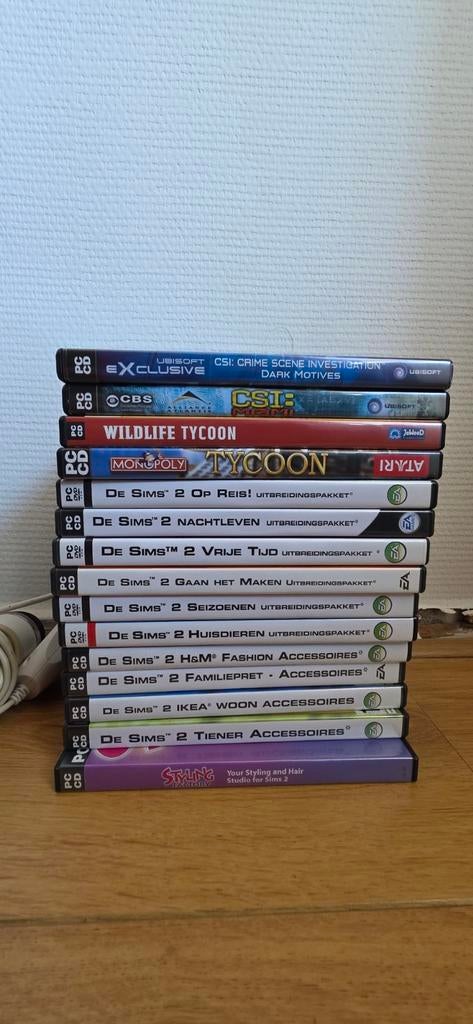 Wii & PC spellen pakket - Sims 2 uitbreidingen + accessoires, Ophalen of Verzenden, Gebruikt, Simulatie