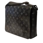 Louis Vuitton District PM Messenger Bag Mono M46255, Louis Vuitton, Gebruikt, Support@louisvuitton.com, 2 Rue du Pont Neuf
75001 Paris
France