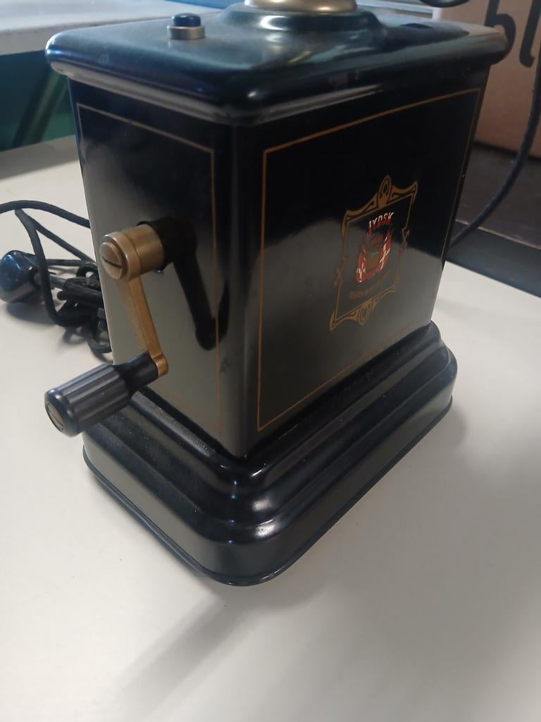 Oude Jydsk telefoon, Ophalen