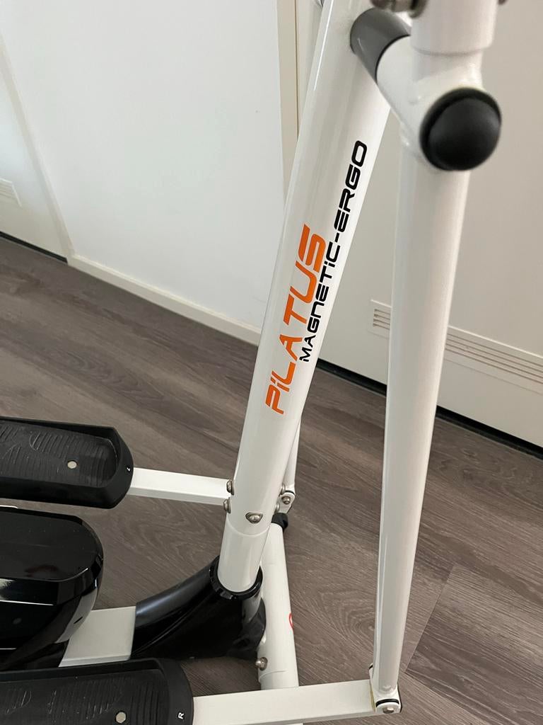Pilatus Magnetic-Ergo crosstrainer, Sport en Fitness, Ophalen, Armen, Zo goed als nieuw, Crosstrainer