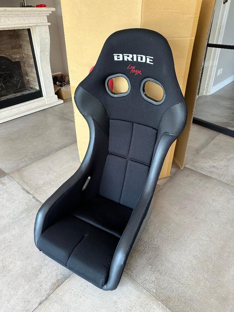Bride Zeta IV kuipstoel sportstoel autostoel FIA zwart