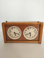 Vintage Schaakklok H. Koopman uit 1964 - Klassiek Design, Ophalen of Verzenden, Gebruikt, Schaken