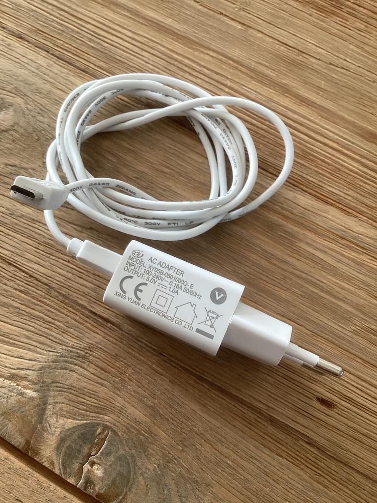 AC adapter - input 100-240V - output 5.0V -, Computers en Software, Laptop-opladers, Ophalen of Verzenden, Zo goed als nieuw