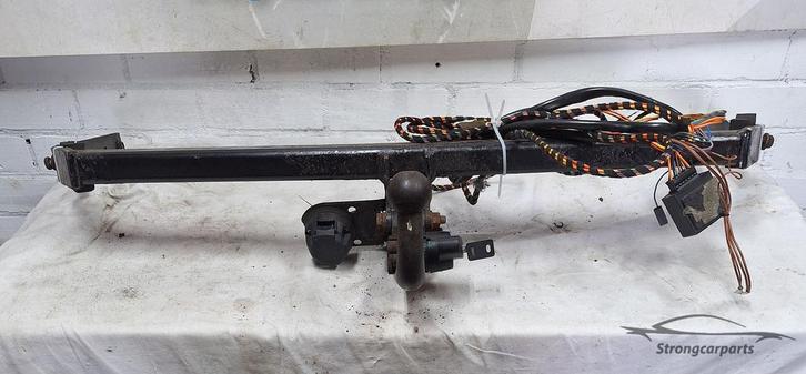 Trekhaak VW Golf 6 VI merk Thule afneembaar + kabelboom comp, Auto-onderdelen, Trekhaken