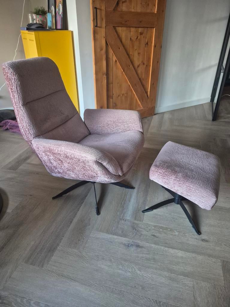 Draaifauteuil inclusief voetenbank, Ophalen, 75 tot 100 cm, Zo goed als nieuw, Stof