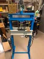 HBM pneumatische pers, Doe-het-zelf en Verbouw, Werkbanken, Ophalen, Gebruikt, 70 tot 120 cm