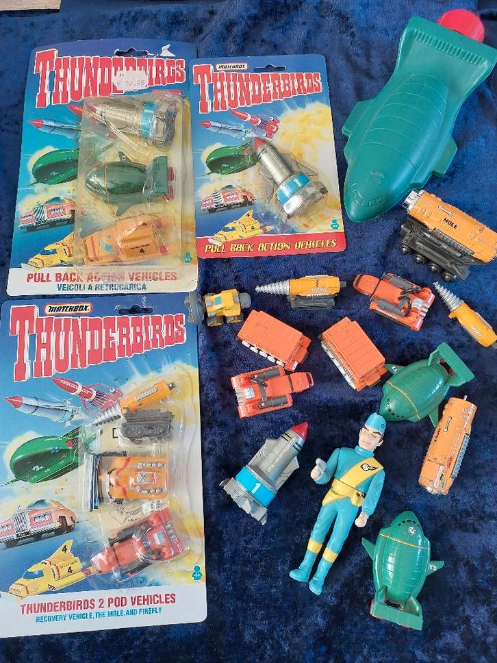 VERZAMELING THUNDERBIRDS UIT JAREN 90. 18 DIE HEEL ZIJN, Verzamelen, Film en Tv, Zo goed als nieuw, Film, Actiefiguur of Pop, Ophalen of Verzenden