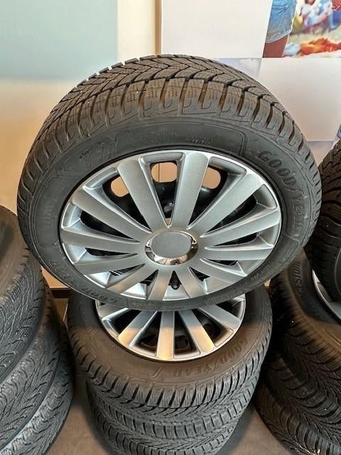 Ford Fiesta Winterset Good-Year 195/50R15, Auto-onderdelen, Banden en Velgen, Ophalen, Gebruikt, 15 inch, Banden en Velgen