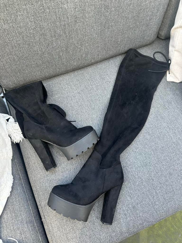 Zwarte Overknee Laarzen met Plateauzool - Maat 38, Kleding | Dames, Schoenen, Hoge laarzen, Zwart, Ophalen of Verzenden, Zo goed als nieuw