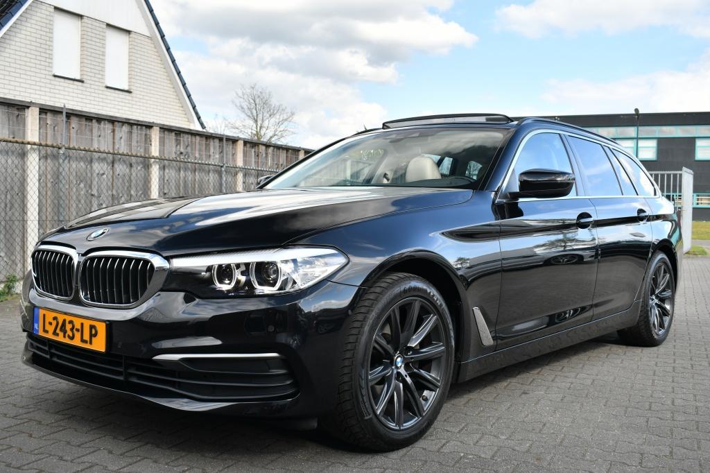 BMW 5 Serie Touring 520d High Exe Panodak | Leder | Elektr.T, Automaat, Euro 6, 2000 kg, Leder