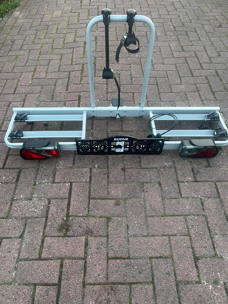 Fietsendrager, Ophalen, Zo goed als nieuw, Trekhaakdrager