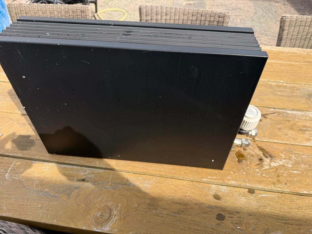 Jaga radiator 35x50x12 met thermostaatknop, Doe-het-zelf en Verbouw, Verwarming en Radiatoren, Ophalen, 30 tot 80 cm, Radiator