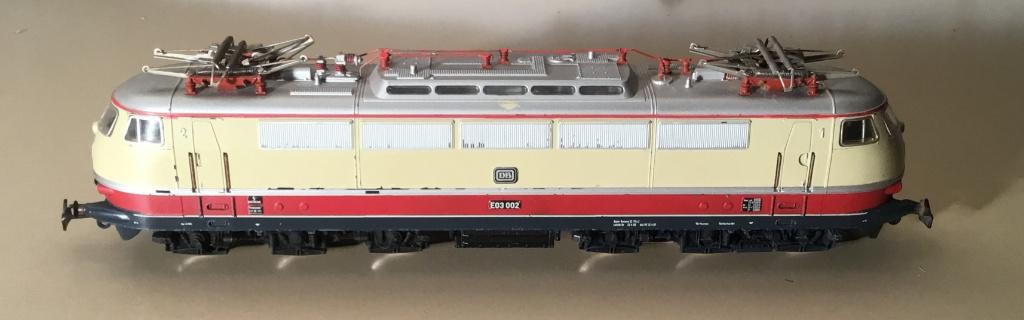 Märklin H0 # 3053 TEE Sneltreinlok DB Br: E 03 beige/rood, Hobby en Vrije tijd, Modeltreinen | H0, Wisselstroom, Gebruikt, Locomotief