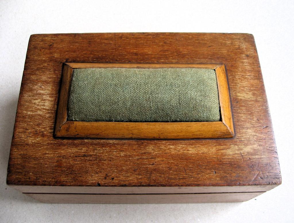 Mooie antieke houten naaidoos met speldenkussen ca 1900, Ophalen of Verzenden, Gebruikt, Overige typen