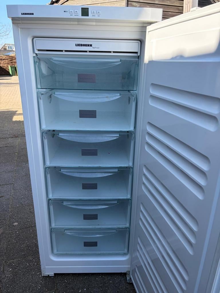 Vrieskast liebherr no frost 6 laden A++, Witgoed en Apparatuur, Vriezers en Diepvrieskisten, Gebruikt, 160 cm of meer, Energieklasse A of zuiniger