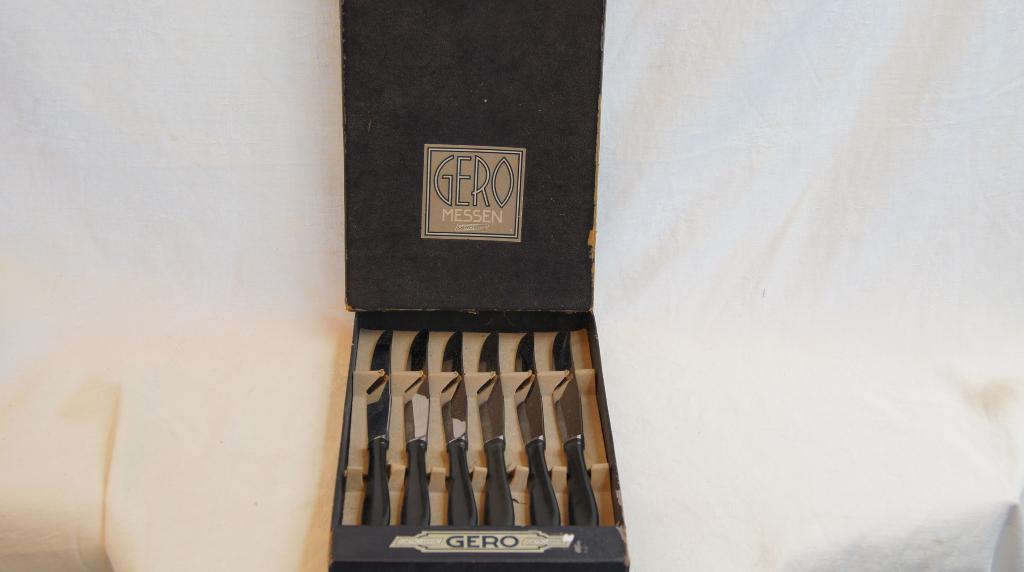 Messen in Casseten, Ophalen