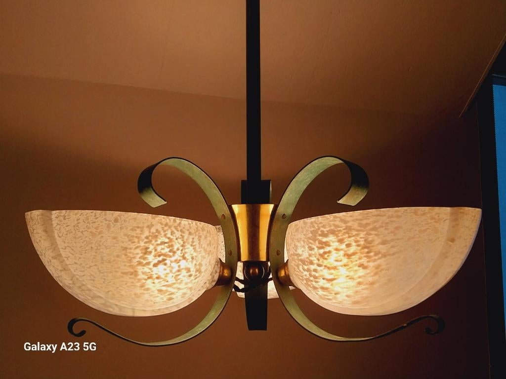 Franse Art Deco kroonluchter messing en gemarmerd glas, Ophalen