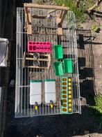 Drink en eetbakjes en speelstokken voor kuikens, Ophalen of Verzenden, Drinken en Voederen