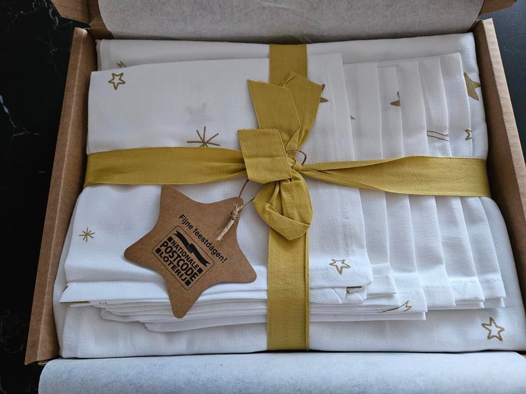 Tafellaken en 6 servetten kerst postcodeloterij, Huis en Inrichting, Tafelkleden, Ophalen of Verzenden, Nieuw, Rechthoek