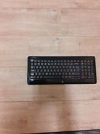 Logitech toetsenbord ,gamemat oortjes xperia ,Oppohoesjes, Computers en Software, Toetsenborden, Gebruikt, Ophalen of Verzenden