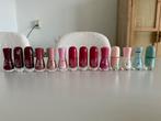 Set van 30 nagellakjes - Diverse kleuren & merken + mandje, Ophalen, Zo goed als nieuw, Overige kleuren, Handen en Nagels
