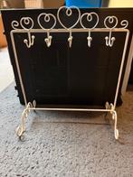 Wit sieradenrekje, Ophalen of Verzenden, Zo goed als nieuw