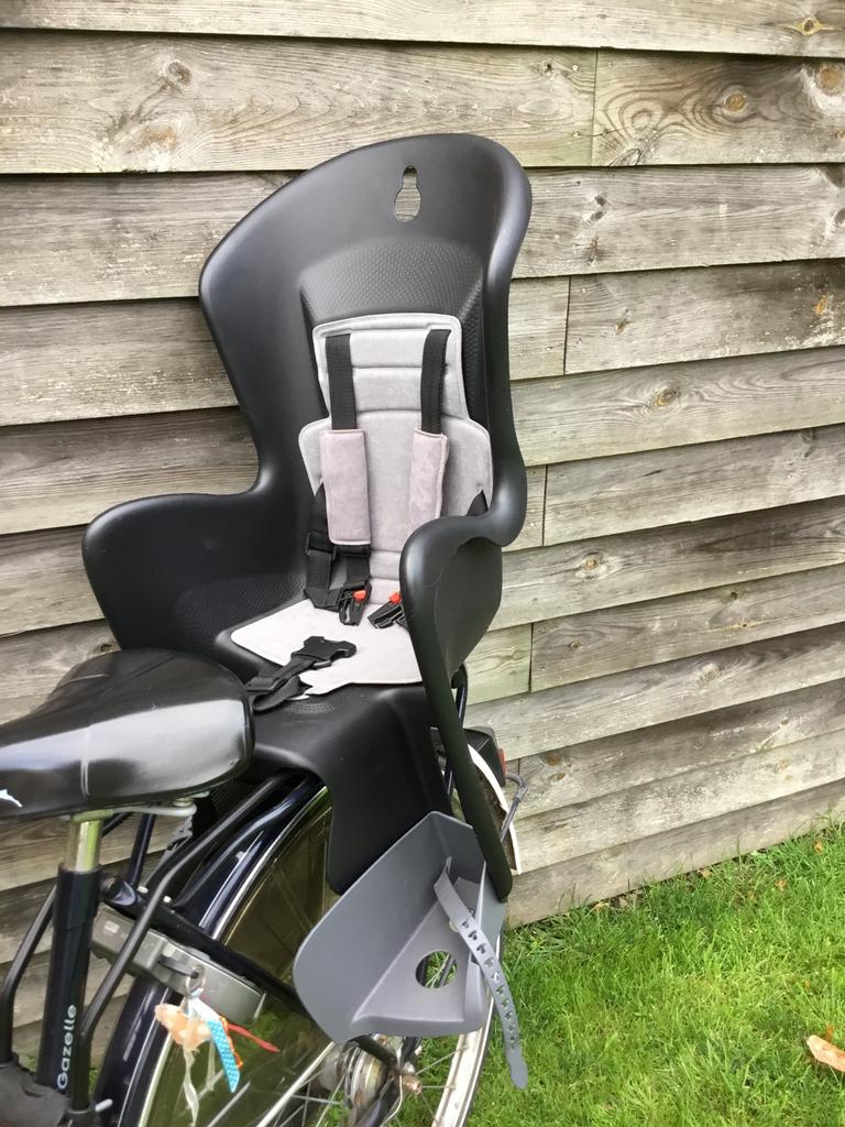 Fietsstoeltje achterop, Fietsen en Brommers, Fietsaccessoires | Fietsstoeltjes, Ophalen of Verzenden, Zo goed als nieuw