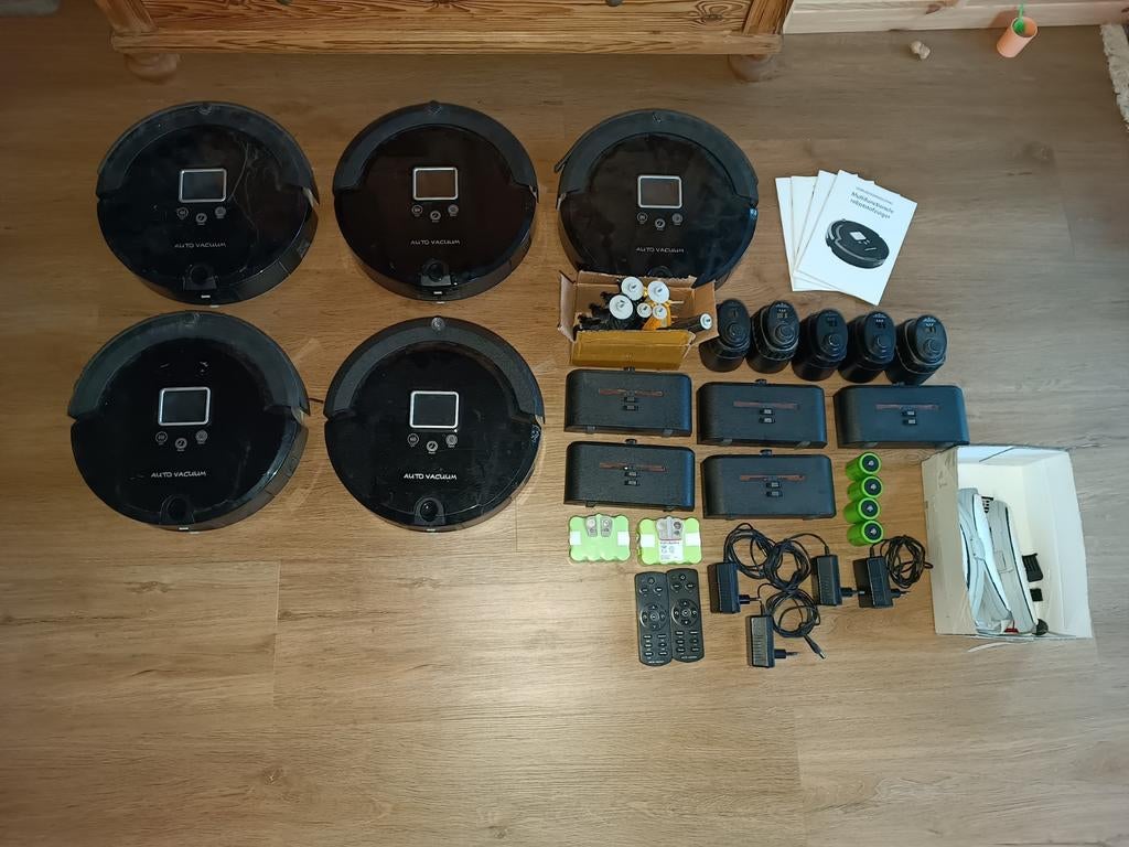 5 robotstofzuigers Medion (Grixx) met accessoires, Ophalen of Verzenden