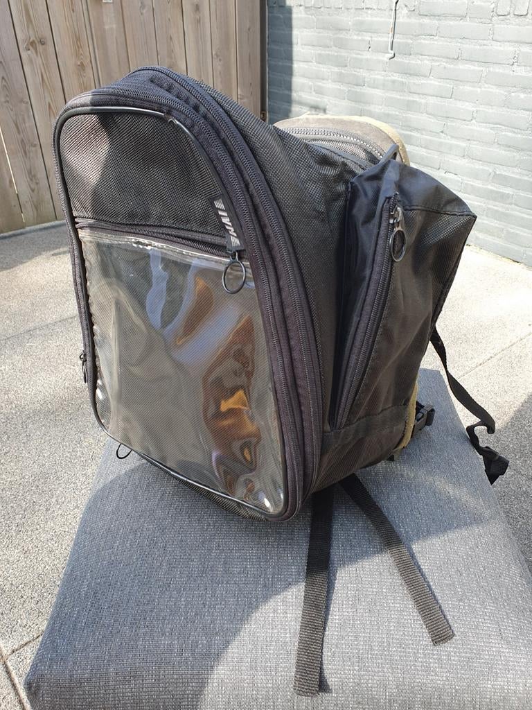 Zwarte motor tanktas  met meerdere vakken en ritsen, Overige merken, 40 cm of meer, Gebruikt, Ophalen of Verzenden