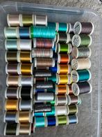 141 klosjes Madeira garen, Hobby en Vrije tijd, Naaien en Fournituren, Ophalen of Verzenden, Zo goed als nieuw, Garen of Naald(en)