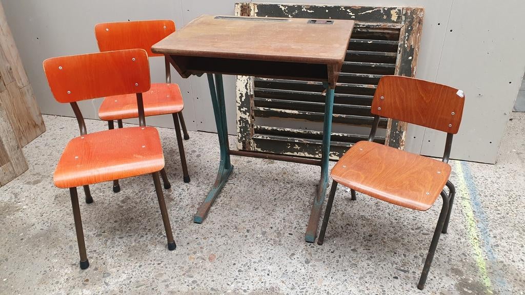 Vintage Schoolbankje met 3 Retro Schoolstoeltjes, Ophalen
