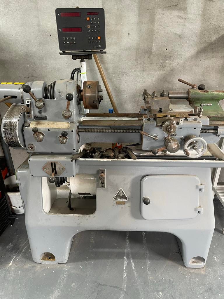 Hembrug AI DR1 met digitale uitlezing, Ophalen, Gebruikt, Metaaldraaibank, Minder dan 500 mm