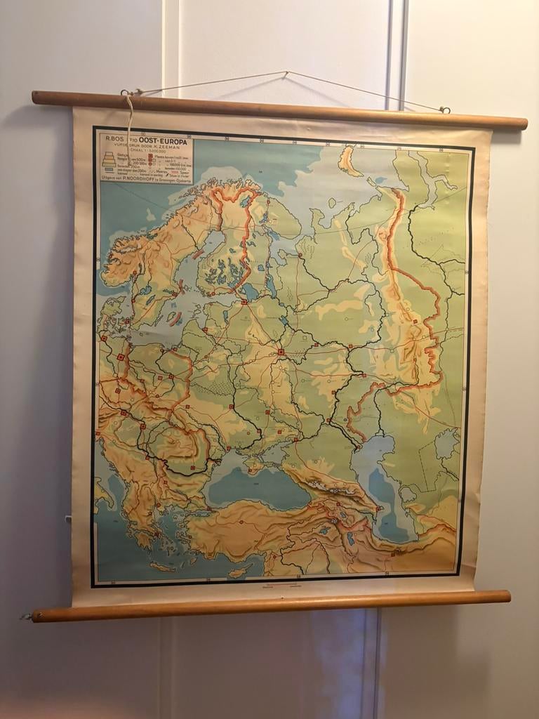 Oude schoolkaart Oost Europa, Antiek en Kunst, Ophalen, Aardrijkskunde