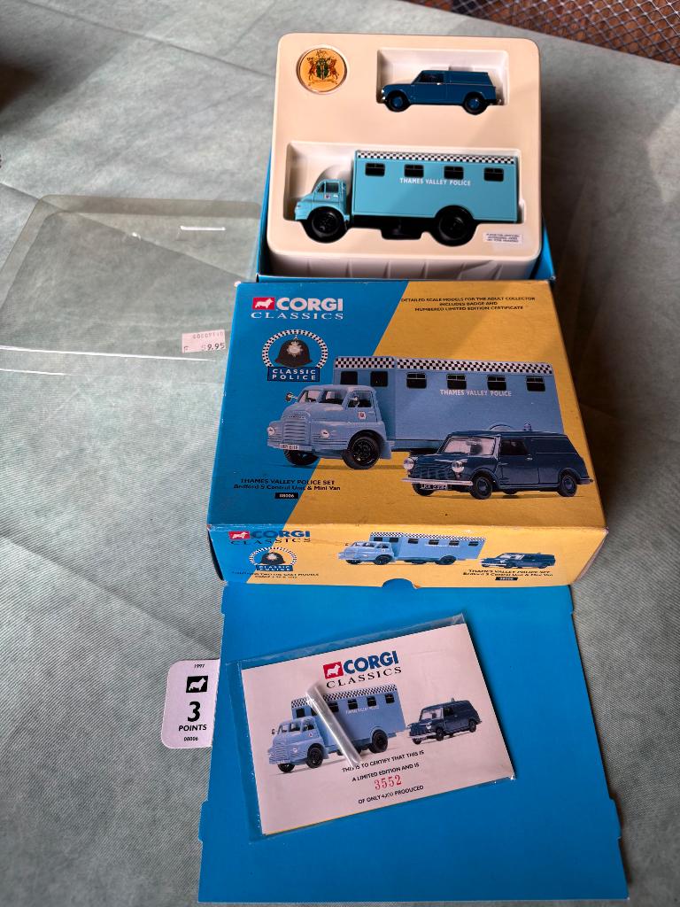 Corgi Classics, Hobby en Vrije tijd, Modelauto's | 1:43, Ophalen of Verzenden, Zo goed als nieuw, Auto, Corgi